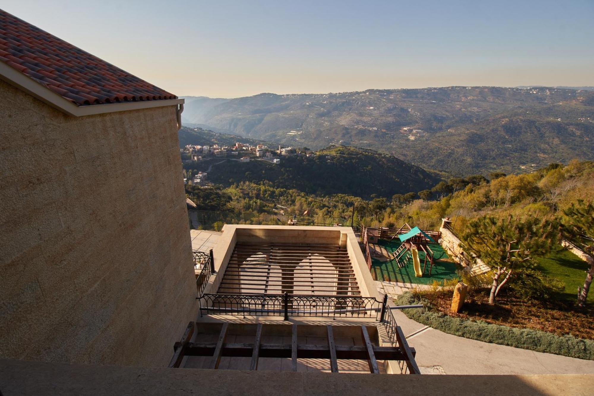 Cherry Blossom Boutique Hotel Bhamdoun Exterior photo