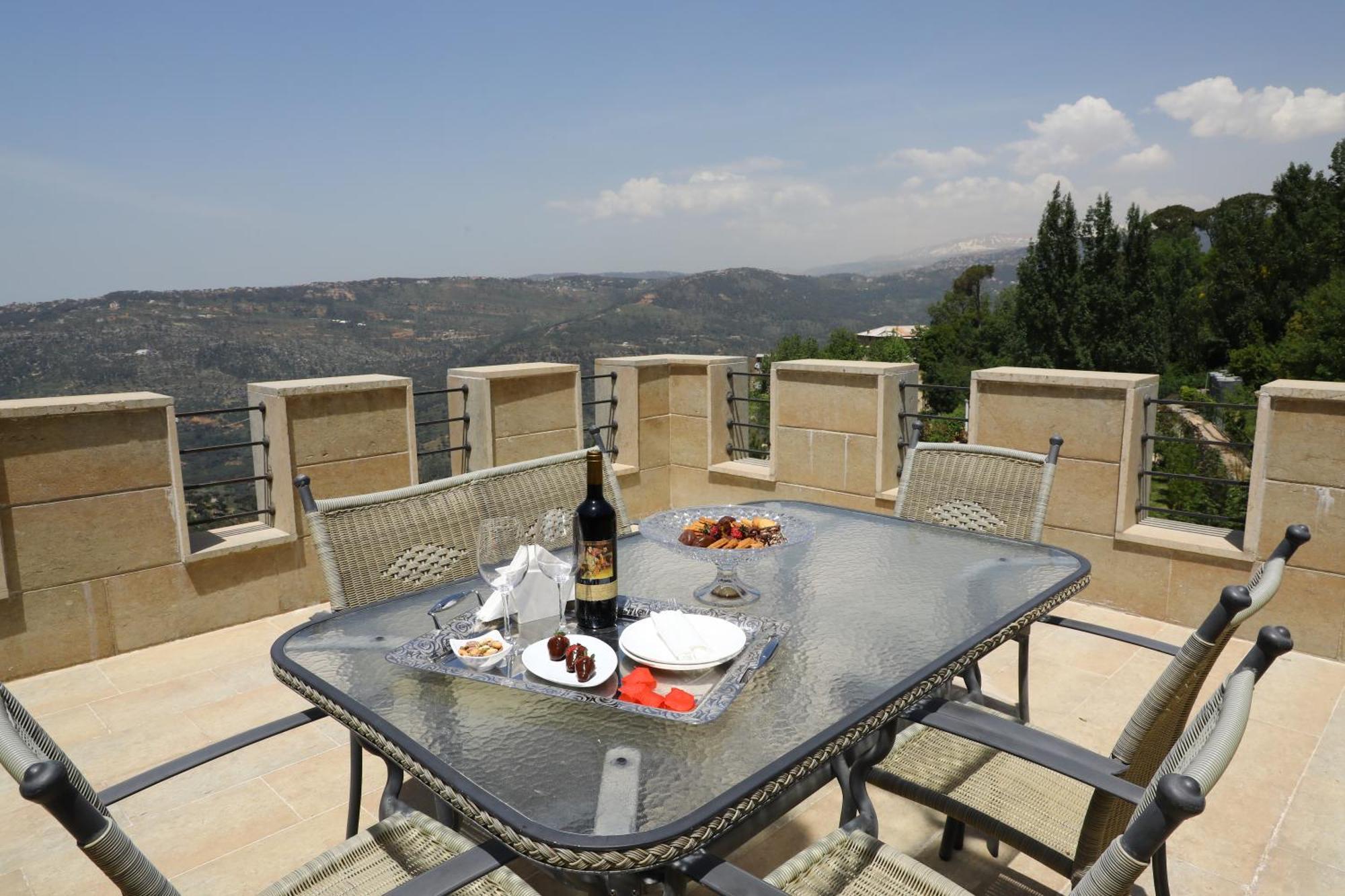 Cherry Blossom Boutique Hotel Bhamdoun Exterior photo