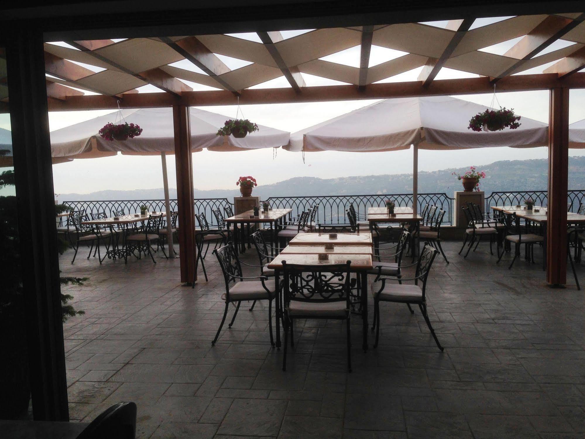 Cherry Blossom Boutique Hotel Bhamdoun Exterior photo