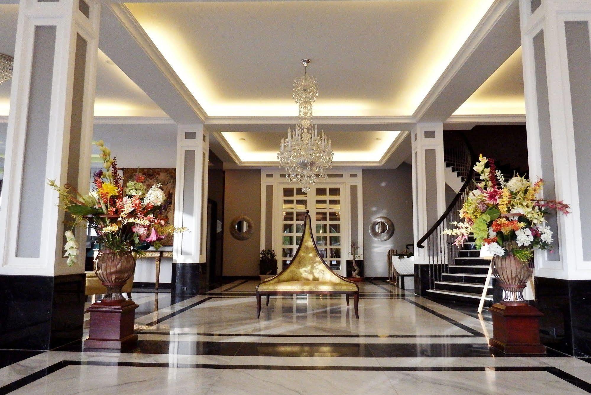Cherry Blossom Boutique Hotel Bhamdoun Exterior photo